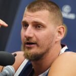 NIJE ZA ONE SA SLABIM ŽELUCEM: Pogledajte kako izgleda ruka Nikole Jokića nakon meča sa Hjustonom: Rame svo krvavo! (FOTO)