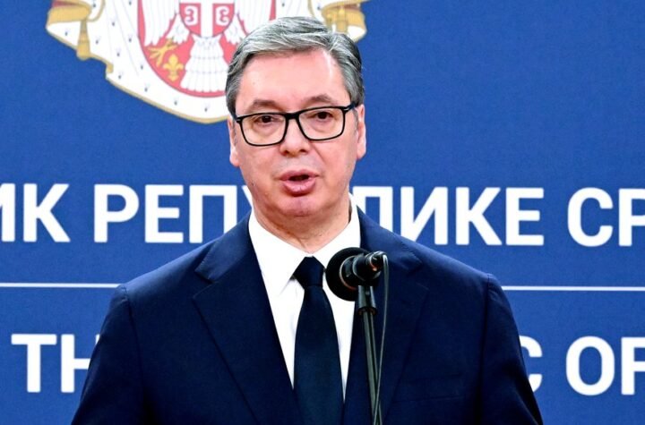 OGLASIO SE PREDSEDNIK VUČIĆ: Neće biti lako u ovom ludilu u svetu sačuvati mir, ali ćemo uspeti! Bićemo snažni da odvratimo svakoga ko bi da ratuje pr