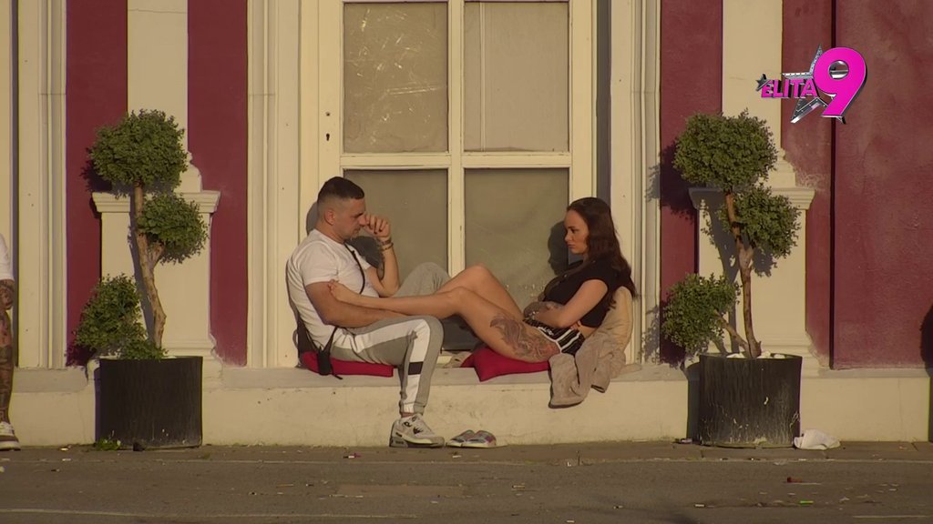 ONA DA ME PLJUJE I ŠALJE POKLONE, TO MI NE TREBA: Teodora ne želi ni da čuje za Bebičinu mamu, on pokazao da je spreman da okrene leđa porodici kako b