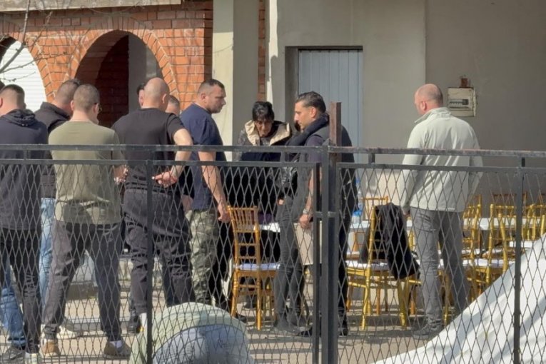 Majka Darka Lazića, Branka Lazić