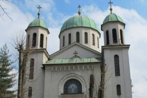 OPLJAČKAN I OSKRNAVLJEN HRAM U GRAČANICI: Sveštenik Dario Miletić otkriva kako je zatekao lom kada je došao da se pripremi za sahranu