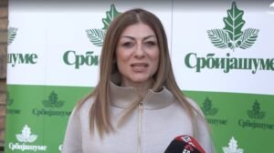 OPŠTINA VOŽDOVAC I 'SRBIJAŠUME' U ZAJEDNIČKOJ MISIJI OČUVANJA ŽIVOTNE SREDINE: Na Avali, dragulju Beograda, posađena nova stavla, uz snažnu poruku pre