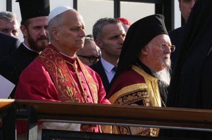 "ORUŽJE DA UTIHNE ODMAH": Oglasio se papa i uputio jake reči na pravu adresu