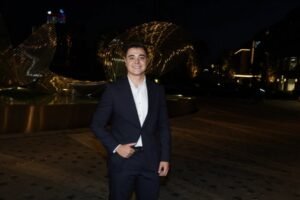 OVO SU POZNATI KOJI PROSLAVLAJU BAJRAM! Domaća estrada čestitala praznik, PORUKA LEPE BRENE DIRNULA DO SUZA!