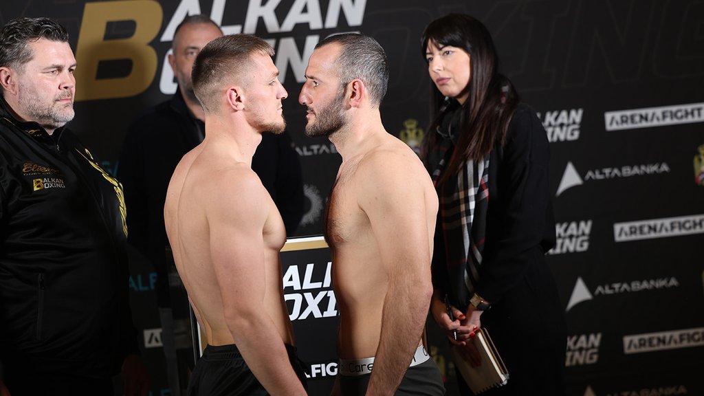 Održano merenje boksera u Boru: Borci streljali pogledom jedni druge, čekaju nas paklene borbe! (FOTO)