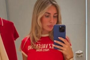 POLICAJCI NIKADA NEĆE ZABORAVITI OVAJ PRIZOR! Snimala kako orgija sa 17 muškaraca - svi se pitali KAKO JE USPELA?