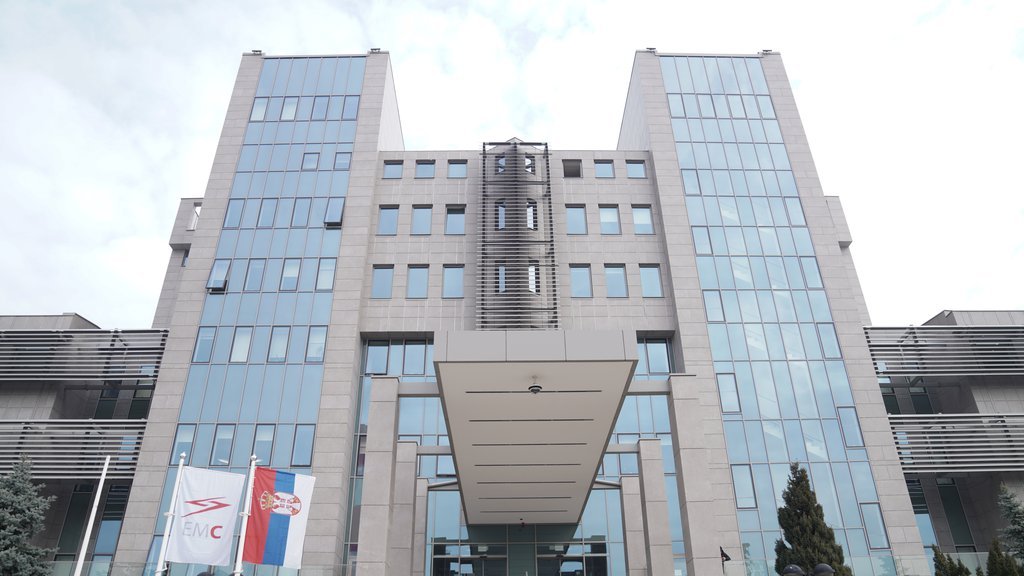 PREDSEDNIK SRBIJE S RUKOVODSTOM EMS-A: Vučić obilazi rekonstruisani Nacionalni dispečerski centar Elektromreže Srbije, pogledajte kako izgleda unutra