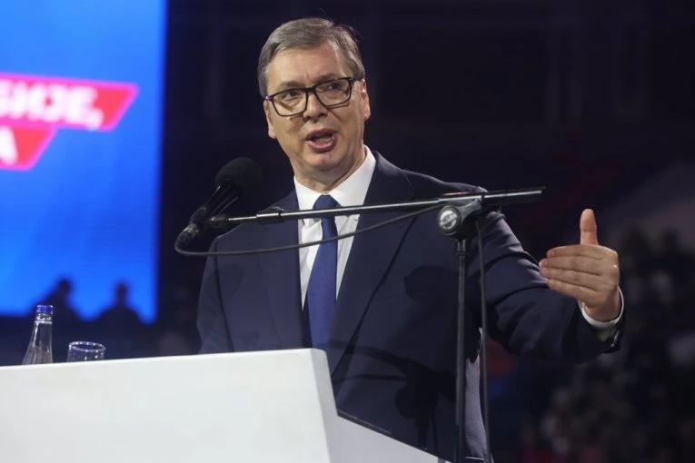 PREDSEDNIK VUČIĆ POTVRDIO VAŽNE VESTI: Srbija ima više rezervi goriva nego 75 odsto zemalja EU!