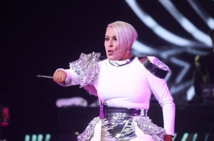 PRVA IZJAVA MILICE TODOROVIĆ! Pevačica napustila medijsku ilegalu, EVO KAKO SU JE FANOVI DOČEKALI!