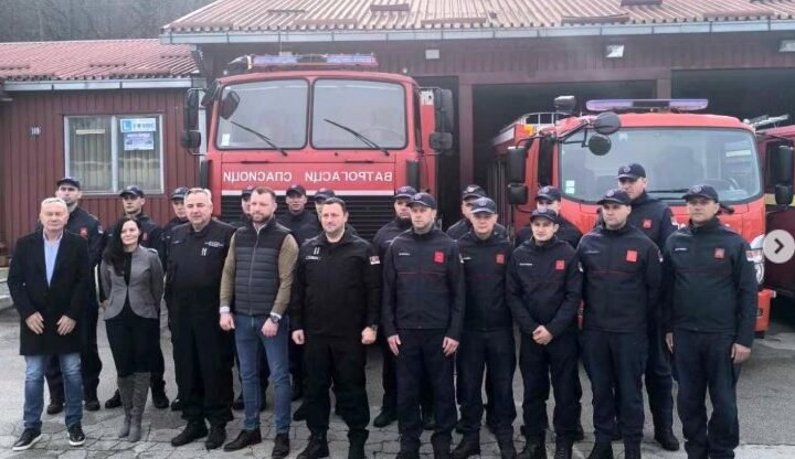 Pripadnici Sektora za vanredne situacije poželeli brz oporavak ministru Dačiću