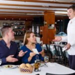 RAČUN SA CRNOGORSKOG PRIMORJA RAZBESNEO GOSTE: Isplivala fotografija ceha iz poznatog objekta, jedna stavka je tek POSEBNA PRIČA!