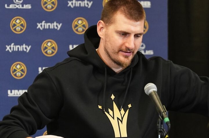 SLAVNA AMERIKANKA OČARANA JOKIĆEM, A ON HLADAN KAO ŠPRICER! Najveća zvezda WNBA u programu uživo Srbina dizala u nebesa, njegova reakcija bila je urne