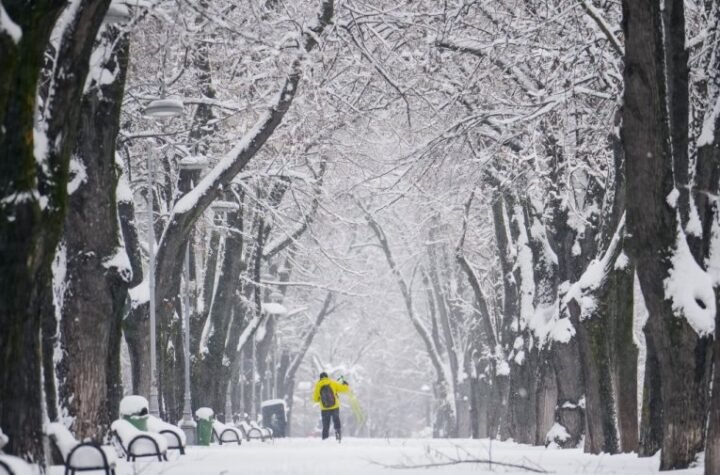 SPREMITE SE ZA POZNU ZIMU NA POČETKU APRILA! Meteorolozi najavili "sekundarni ciklon", ovo je TAČAN DATUM ZAHLAĐENJA!