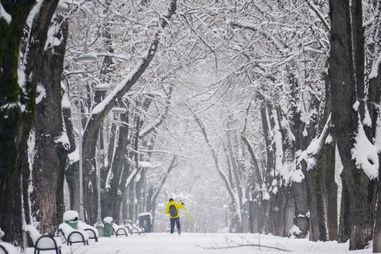SPREMITE SE ZA POZNU ZIMU NA POČETKU APRILA! Meteorolozi najavili "sekundarni ciklon", ovo je TAČAN DATUM ZAHLAĐENJA!