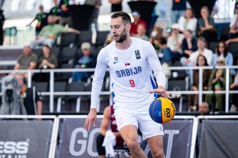 SRBIJA PREGAZILA DOMAĆINA: "Orlovi" na savršen način krenuli u odbranu zlata!