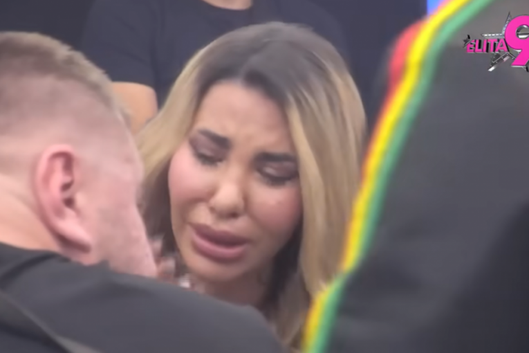 STRAVIČNE VESTI ZA MALU NORU - Najmonstruoznije reči o Aneli Ahmić izgovorene UŽIVO u programu, ćerka za ovo NE SME da sazna!