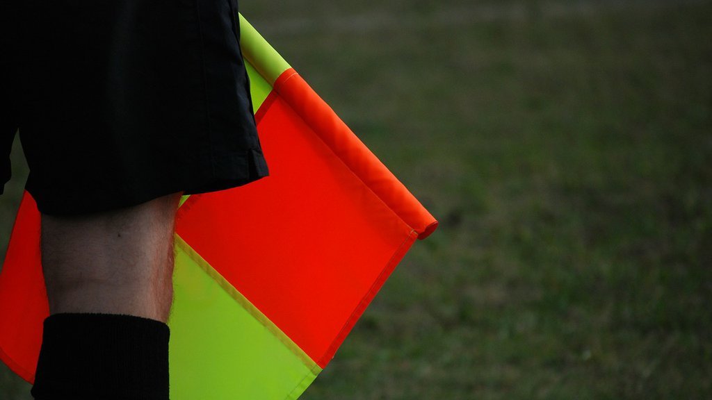 TRENER FIZIČKI NAPAO DEVOJČICU (17) NA TERENU! Lupio joj nekoliko šamara, pa je udario pesnicom - isplivali jezivi detalji!