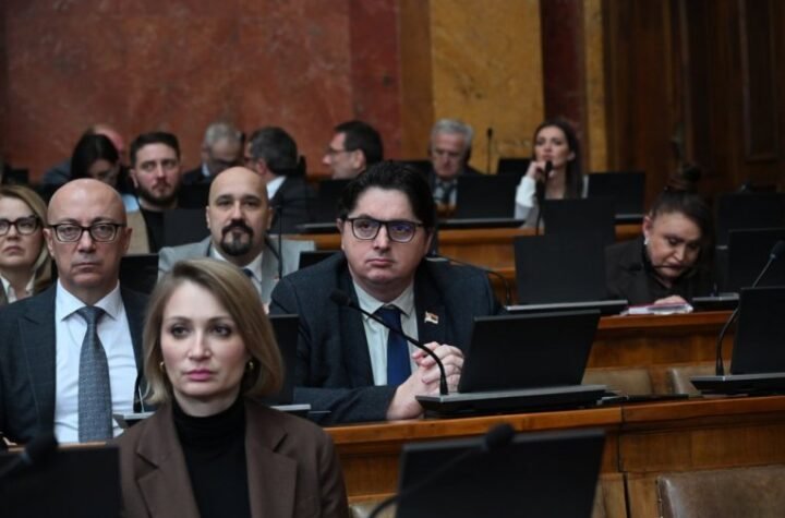 UGLJEŠA MRDIĆ PRAVO U METU! Glasači na izborima neka podrže najbolju politiku, verujem u pobedu SNS!