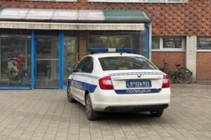 UŽAS U NEGOTINU! Trojica muškaraca pretukli čoveka posle rasprave 8. marta!