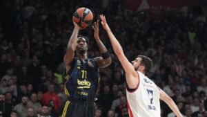 UŽIVO! CRVENA ZVEZDA - FENERBAHČE: Uraganski početak crveno-belih, ali i veliki problem za domaćina