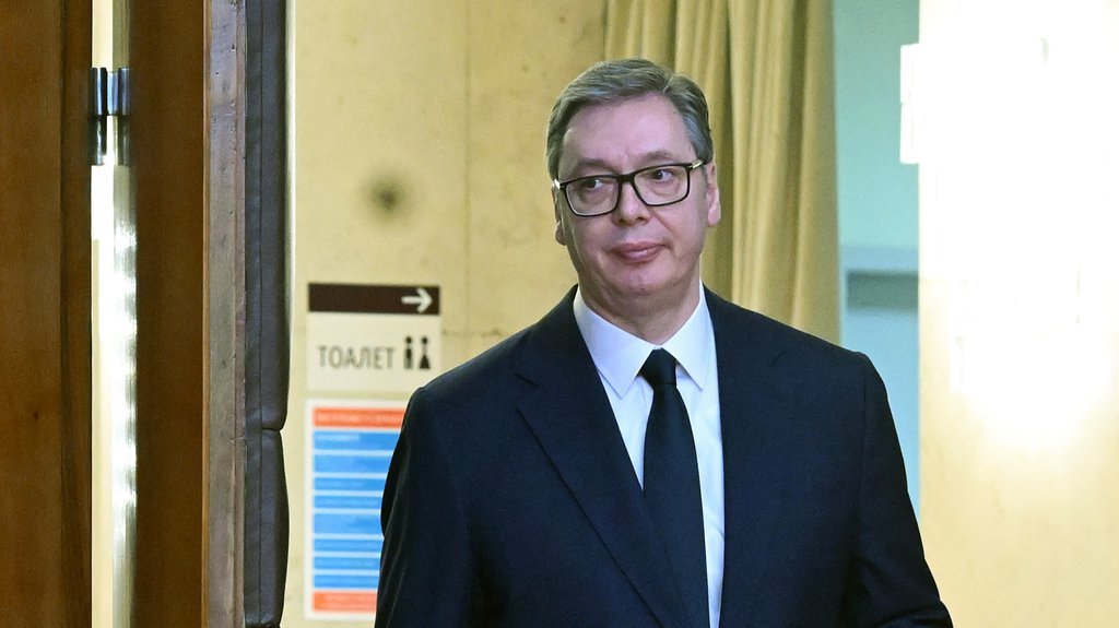 Vučić sa damama u Krnjači povodom 8. marta: Žene su te koje drže naše društvo i državu