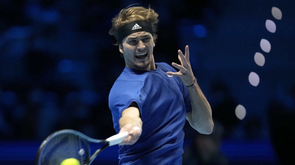 ZVEREV U ČETVRTFINALU! Srušio borbenog Francuza posle taj-brejk drame