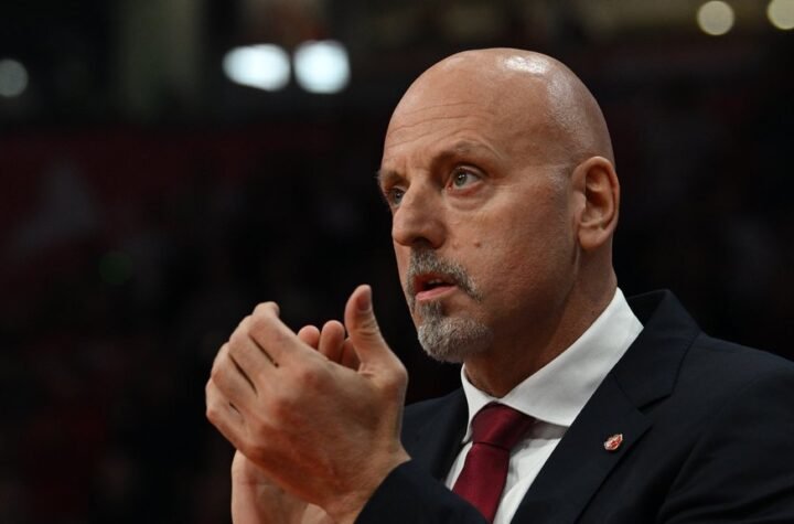 ZVEZDA BEZ DVA CENTRA PROTIV BASKONIJE: Obradović odabrao tim za ključni meč u Vitoriji!