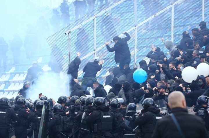 ZVEZDA SKUPO PLATILA UTAKMICU U NOVOM PAZARU: Stanković ostao bez jednog od važnih fudbalera u nastavku sezone!