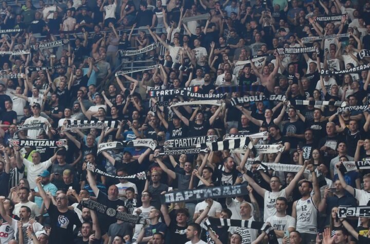 Zvezda se oglasila uoči derbija: Tiče se navijača Partizana