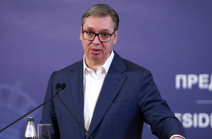BLOKADERI SU UNIŠTILI UNIVERZITETE! Vučić: Podatak da je prošle godine 12.000 ljudi manje diplomiralo vam je jasan kakav je ZLOČIN učinjen