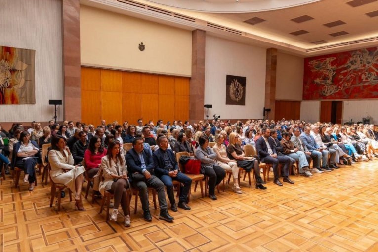 BRŽE I EFIKASNIJE OSTVARIVANJE PRAVA: Počele obuke zaposlenih za rad na platformi u sistemu SOZIS - oglasila se ministarka Đurđević Stamenkovski! (FOTO)