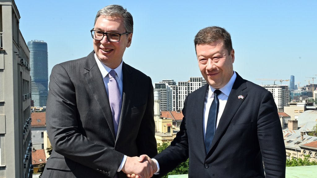 Blokaderski mediji probili dno: Napali češkog političara Okamuru koji se sastao sa Vučićem