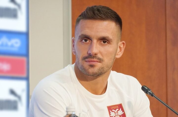 ČEKA GA KAPITENSKA TRAKA: Dušan Tadić ipak oblači crveno-beli dres?