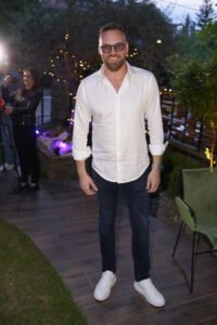 DA SE NAJEŽIŠ! Pevač progovorio o AGONIJI kada mu je gost ODGRIZAO UVO na nastupu: Otkrio i koliku je KAZNU ZATVORA dobio napadač!