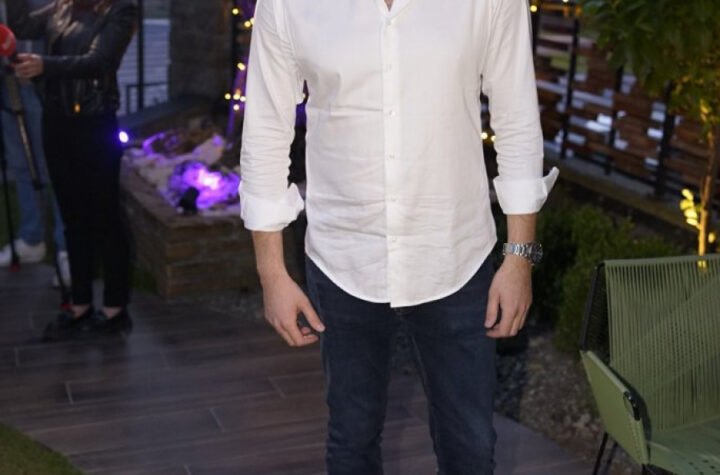 DA SE NAJEŽIŠ! Pevač progovorio o AGONIJI kada mu je gost ODGRIZAO UVO na nastupu: Otkrio i koliku je KAZNU ZATVORA dobio napadač!