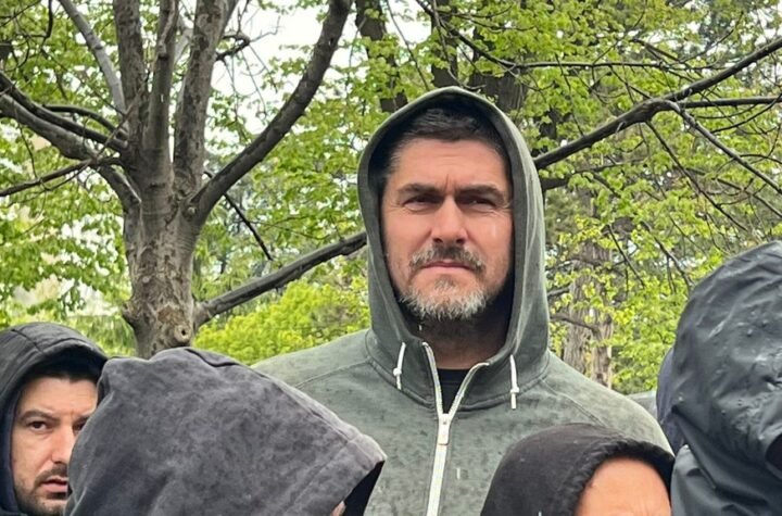 DARKO MILIČIĆ NA SAHRANI DUŠKA VUJOŠEVIĆA! Bivši NBA as stigao da oda poslednju počast legendarnom treneru! (FOTO)