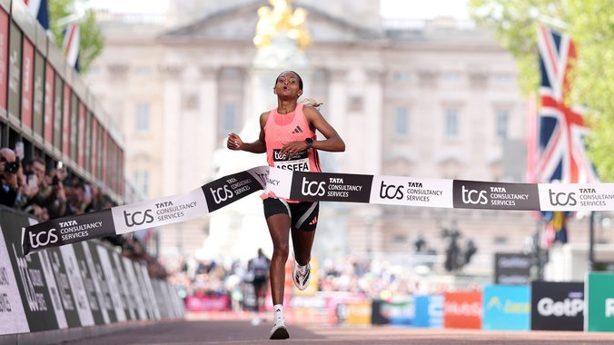 DOMINACIJA NA ATLETSKOJ SCENI! Ova žena je oborila svetski rekord za sva vremena!