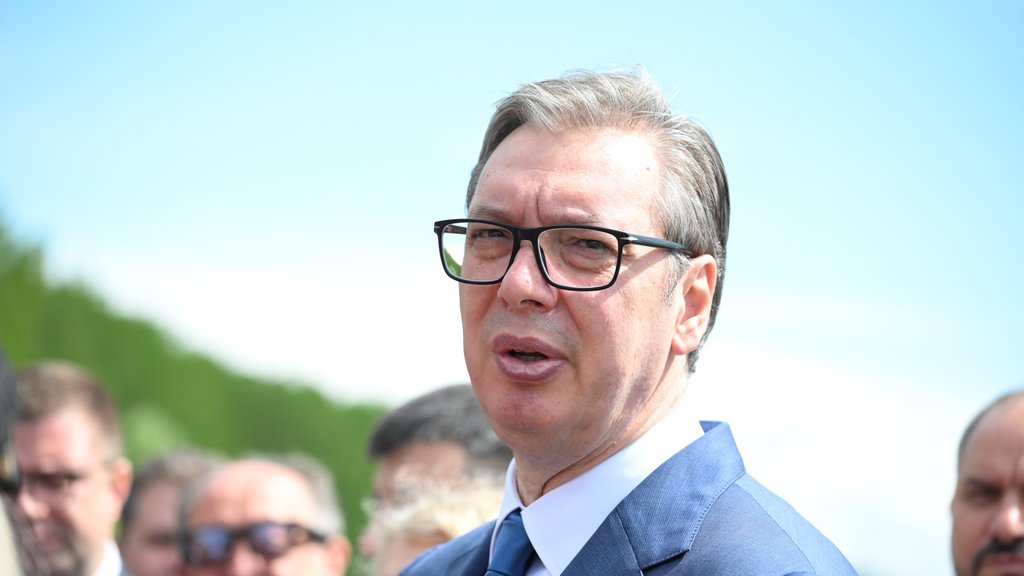 Da nije bilo Vučića sada bi smo i u Srbiji imali ovakve naslove! (FOTO)