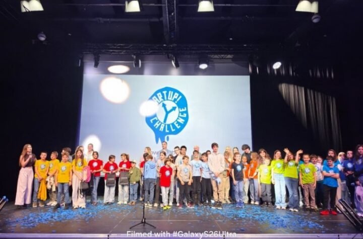 Deca razvijaju ideje uz pomoć veštačke inteligencije i preduzetnički način razmišljanja na događaju START UP! Challenge powered by Samsung! (FOTO)