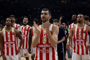 EGAL! Velika borba Zvezde i Kluža!