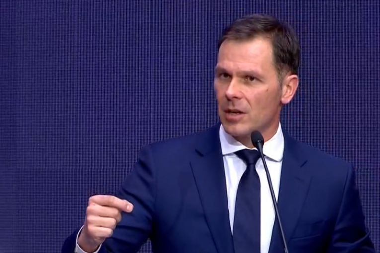 IMAMO DOVOLJNO GORIVA ZBOG ODGOVORNE POLITIKE! Siniša Mali saopštio krucijalne vesti iz direktno iz Vašingtona!