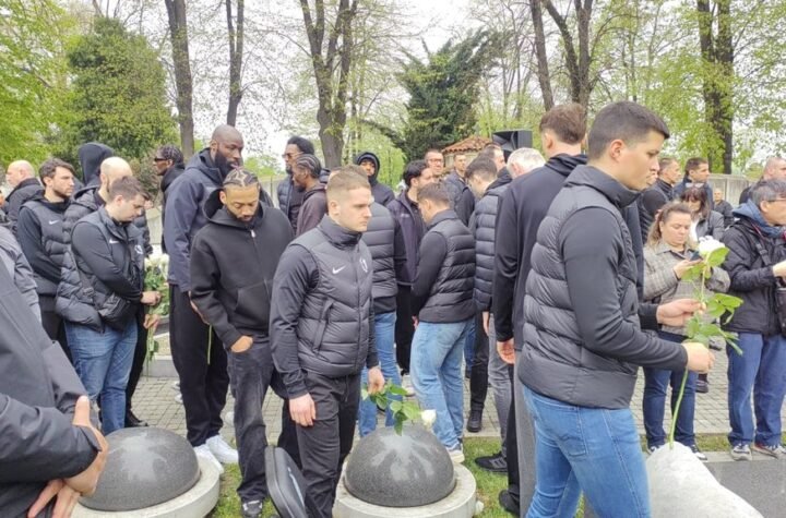 KARLIK, KALATES, VAŠINGTON... JEDAN ZA DRUGIM PRIŠLI GROBU DUŠKA VUJOŠEVIĆA: Ovako su košarkaši Partizana ispratili legendarnog trenera