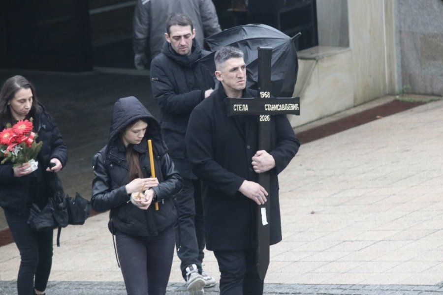 KOD POKOJNE STELE SAVIĆ DOŠLA PO TAJNOJ PREPORUCI! Anabela Atijas privi put o poznanstvu, evo šta je OTKRIVENO POSLE NJENE SMRTI!