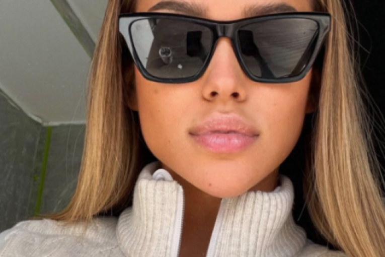 KRV ŠIKLJALA NA SVE STRANE! Svi detalji incidenta sa nastupa Breskvice, devojka iz publike URADILA NEZAMISLIVO tada!