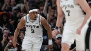 Košarkaš San Antonija Keldon Džonson najbolji šesti igrač NBA lige