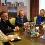 MINISTAR DAČIĆ PODELIO IMPRESIJE NAKON SASTANKA SA KARANOM: Veze srpskog naroda sa obe strane Drine su trajne i čvrste! (FOTO)