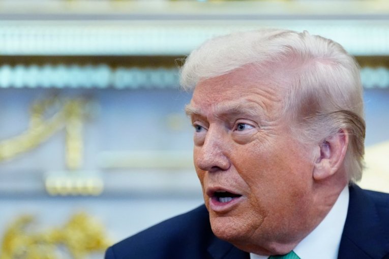 "MOŽEMO UZETI NAFTU I ZARADITI BOGATSTVO!" Tramp ponovo izneo ŠOKANTNE tvrdnje - da li je na pomolu novi plan za Ormuski moreuz?