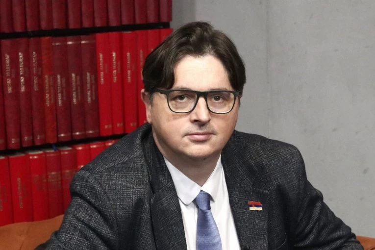 MRDIĆ IZNEO JASAN STAV! Poštovaćemo mišljenje Venecijanske komisije u skladu sa interesima SR i Ustavom!