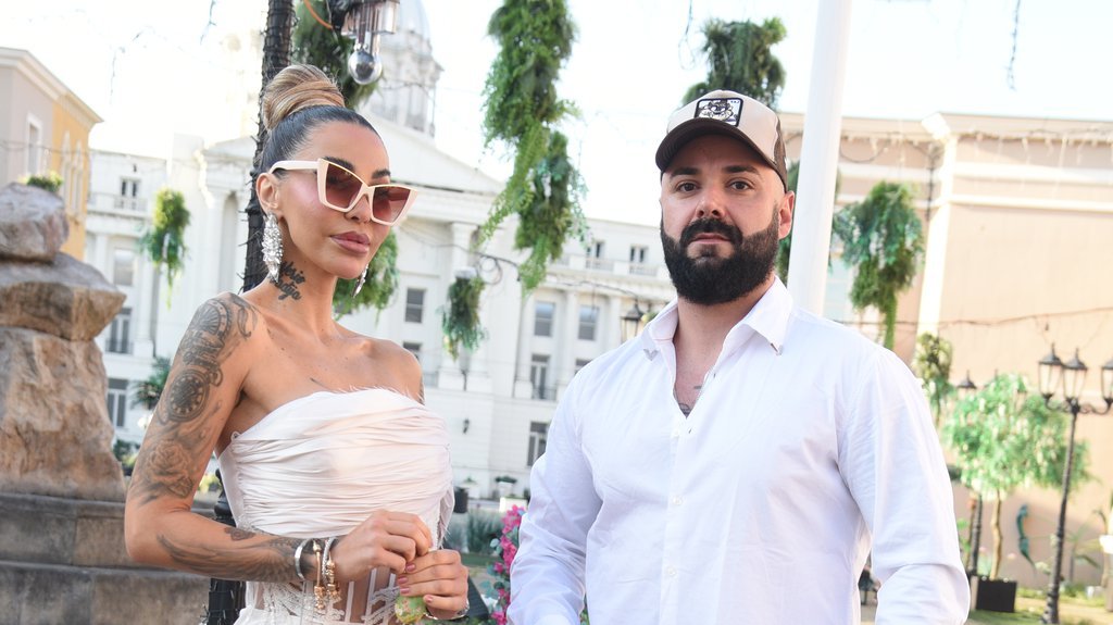 Maštali su o porodici, a danas je među njima LEDENI ZID! Aneli i Luka kao dva stranca, nisu se ni približili! (FOTO)