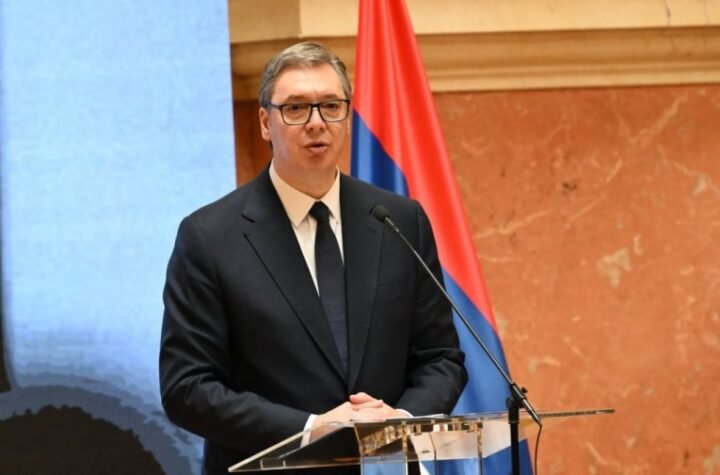 NEDOSTAJAĆE HRANE, BIĆE BORBA ZA VODU! Oglasio se predsednik Vučić: Sledi nam težak period!
